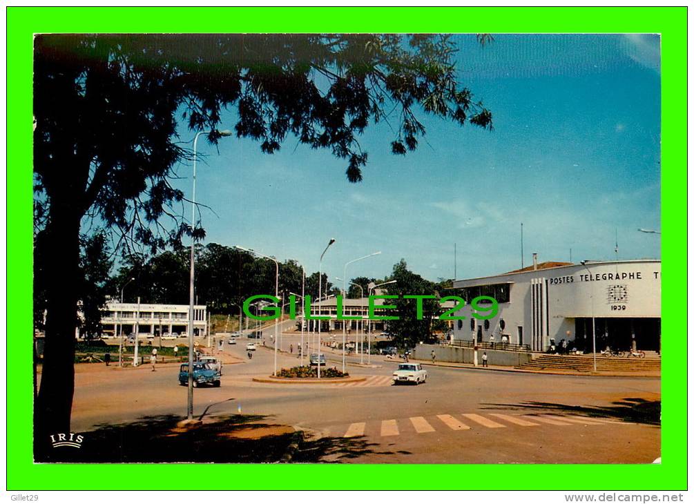 YAOUNDÉ, CAMEROUN - LE BUREAU DE LA POSTE - ANIMÉE DE VIEILLES VOITYRES - IBIS - - Cameroun