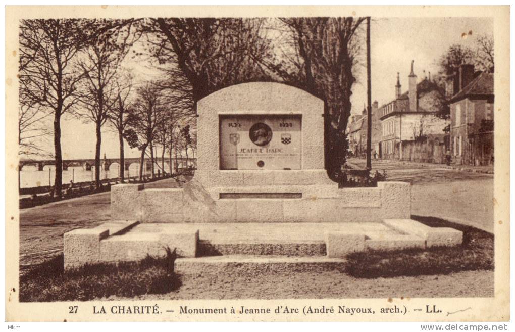 Monument A Jeanne D'Arc - La Charité Sur Loire