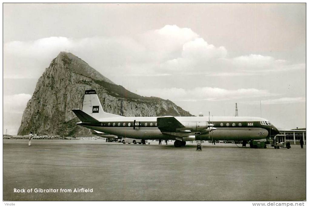 Réf : A -13- 864 :  Rock Of Gibraltar From Airfield - 1946-....: Moderne