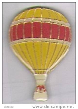 La Montgolfiere Jaune Et Rouge - Luchtballons
