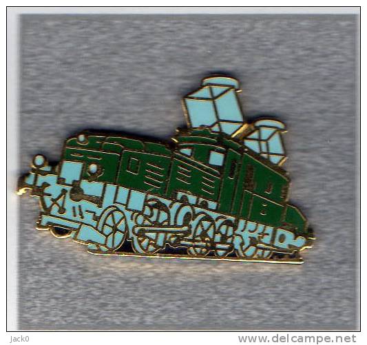 Pin´s  S N C F  Locomotive  Verte  Verso  BE  678  II  CROCODILE  1920 - TGV