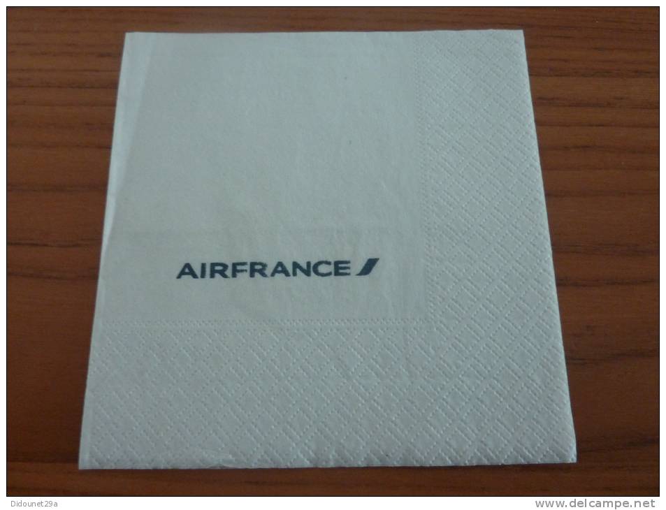 Serviette Papier "AIRFRANCE" 11,5x11,7cm Pliée (compagnie Aérienne) - Serviettes Publicitaires