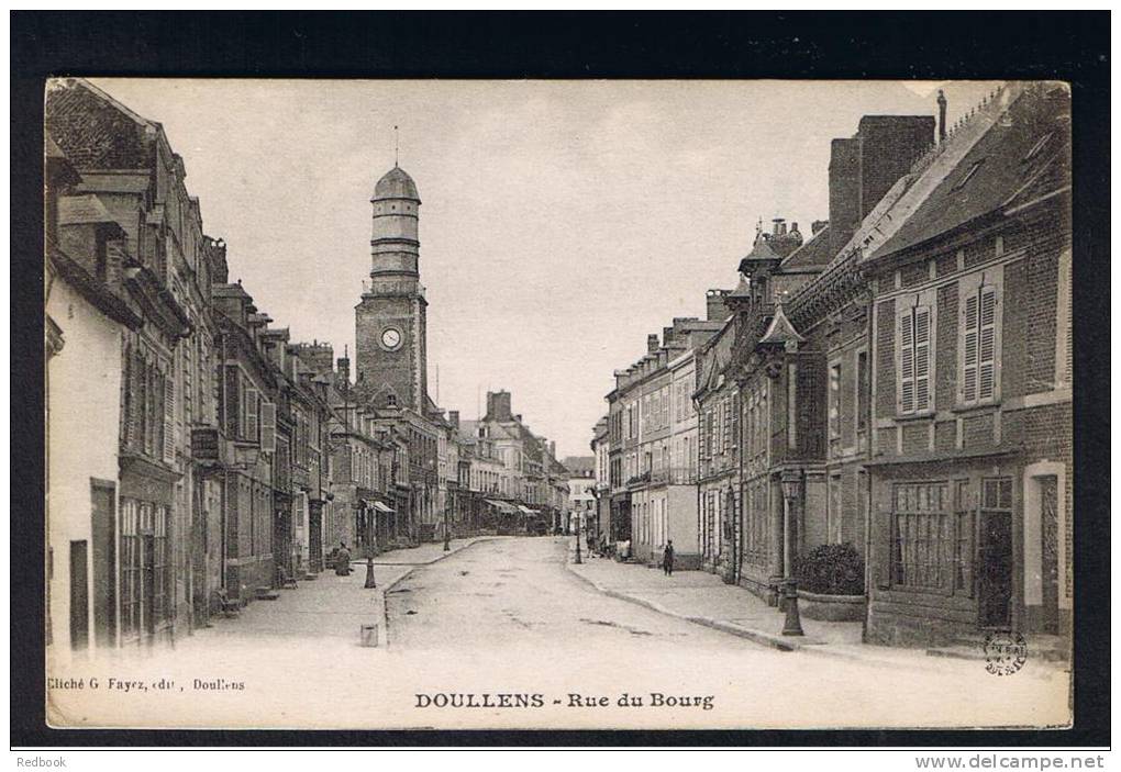 RB 911 - Early Postcard - Rue De Bourg - Doullens France - Picardie