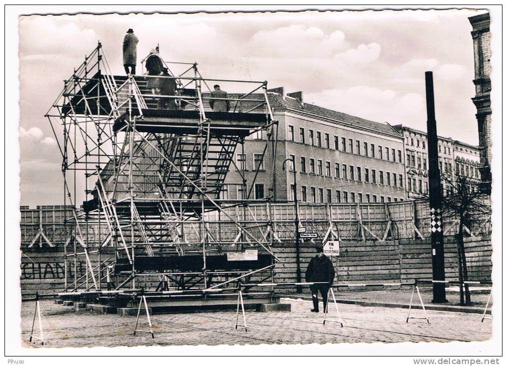 D3462    BERLIN : In Der Bernauer Strasse - Mur De Berlin