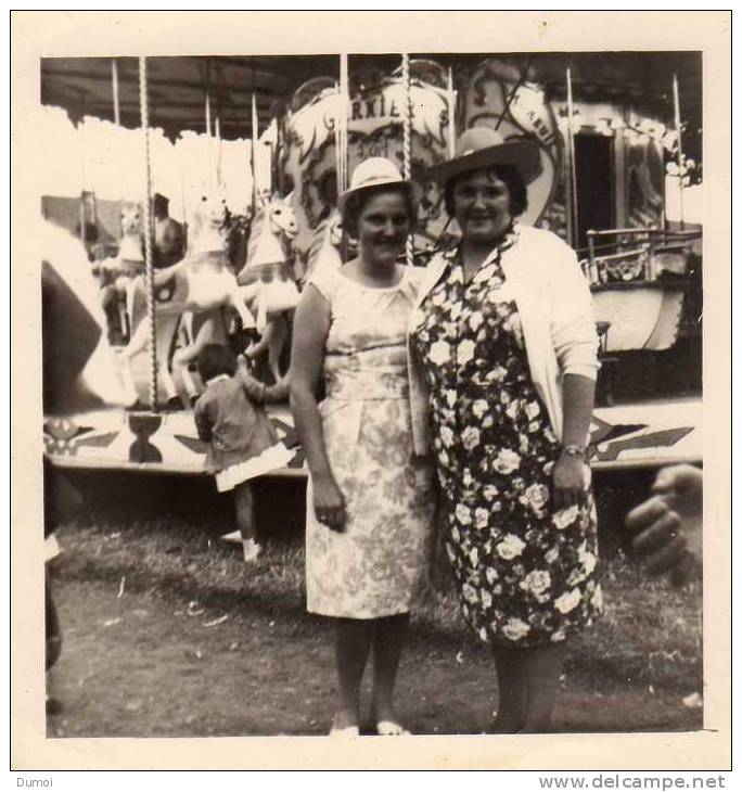 MANEGE CARROUSEL   -  FETE FORAINE - Autres & Non Classés