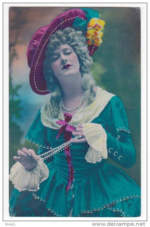 PHOTOGRAPHS WOMAN A LADY WITH A HAT BLEUET Nr. 356 OLD POSTCARD - Photographs