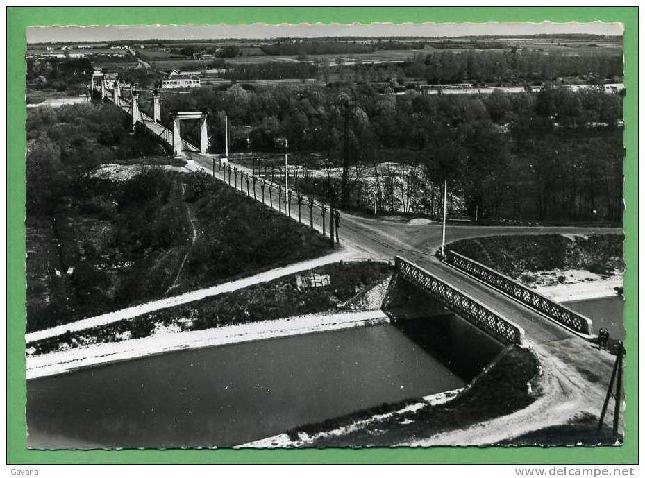 45 CHATILLON-sur-LOIRE - Le Canal Et Le Pont Suspendu Sur La Loire (En Avion Au-dessus De ...) - Chatillon Sur Loire