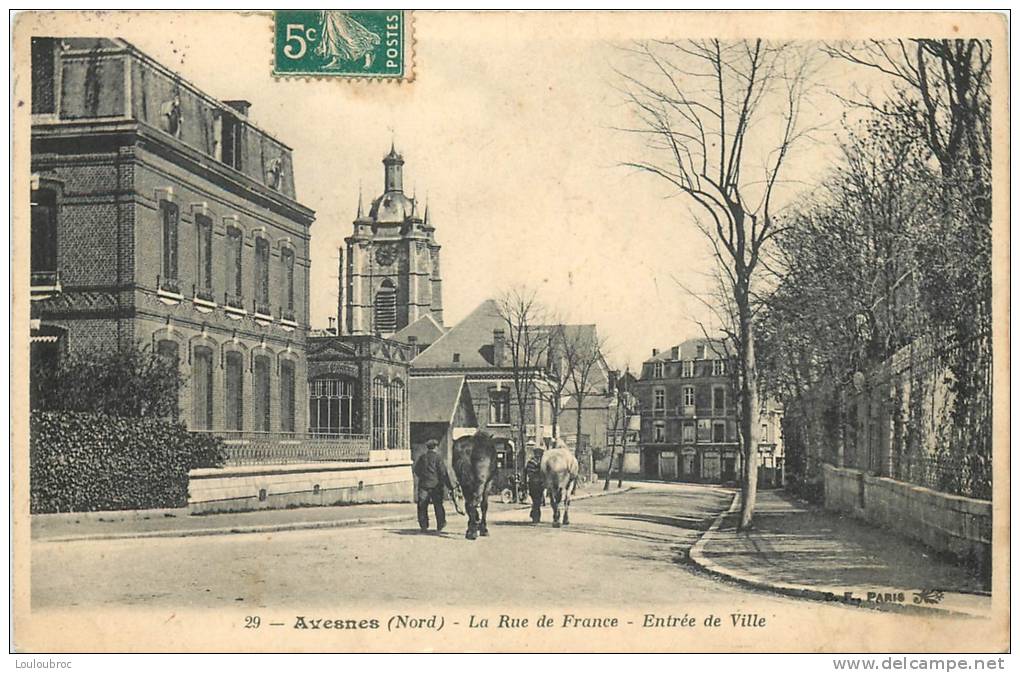 59 AVESNES SUR HELPE LA RUE DE FRANCE ENTREE DE VILLE - Avesnes Sur Helpe