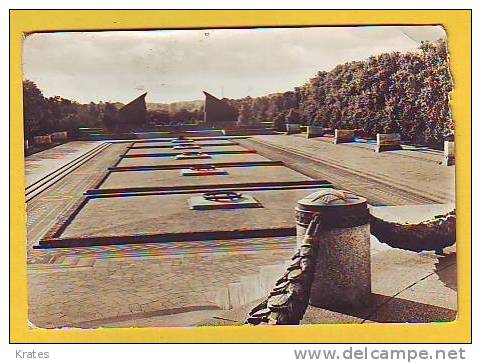 Postcard - The Soviet Memorial, Berlin-Treptow    (V 15967) - Treptow