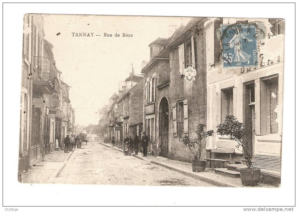 CPA : 58 - Nièvre : Tannay : Rue De Bézé : Rue , Animation , Charrette , Hôtel Du Commerce ... - Tannay