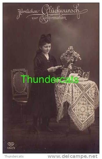 RPPC REAL PHOTO POSTCARD BEAUTIFUL LITTLE GIRL  ** CPA  JOLIE JEUNE FILLE COMMUNION KONFIRMATION COMMUNIE - Communion