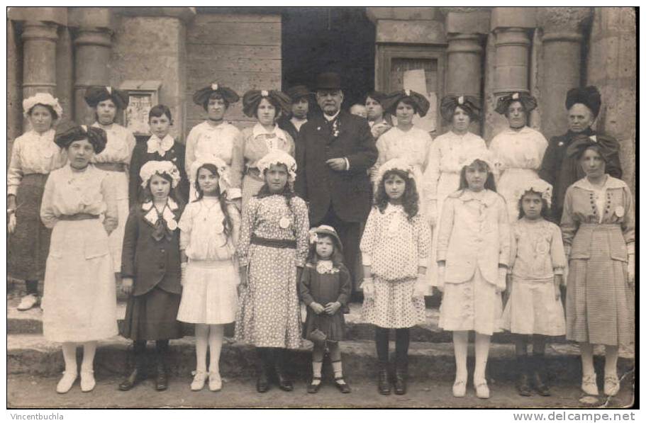 Lamonzie Montastruc Carte Photo Fête Devant église Maire Colonel De Lostangues Et Institutrice Mme Gerant - Autres & Non Classés