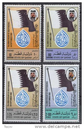 QATAR - INDEPENDENCE - FLAGS - **MNH - 1982 - Qatar