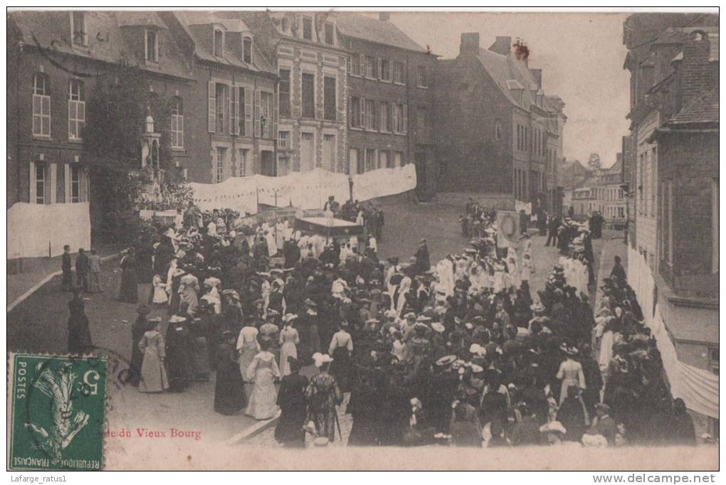 AUMALE RUE DU VIEUX BOURG - Aumale