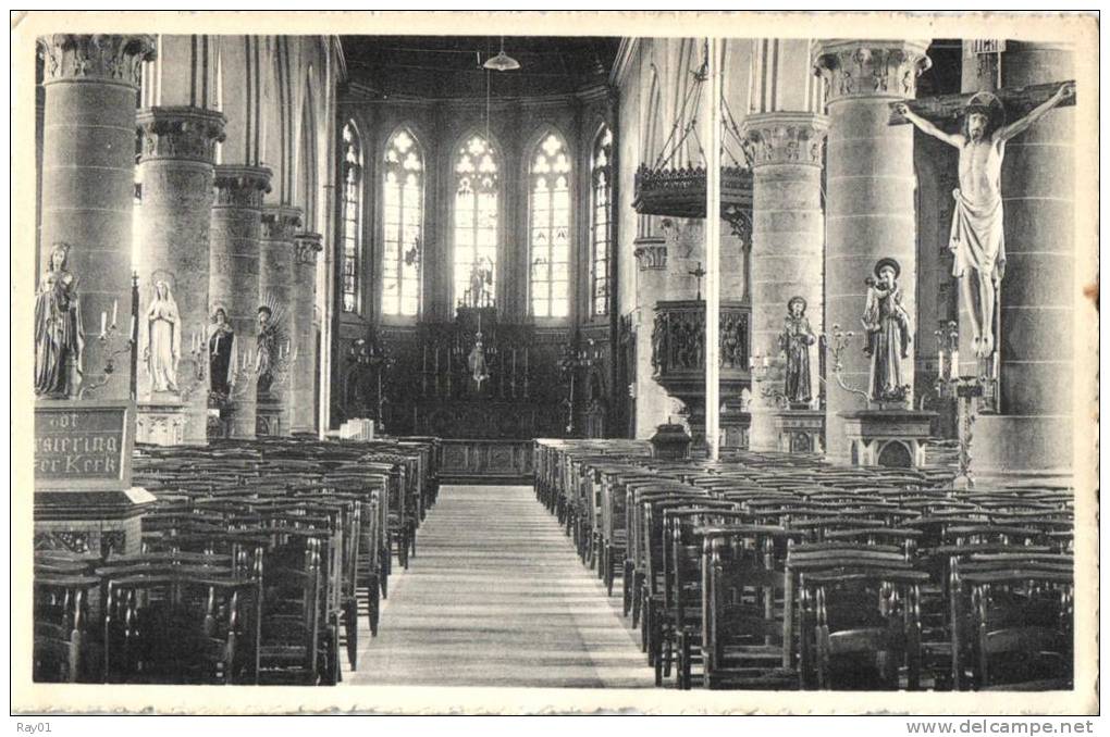 BELGIQUE - FLANDRE OCCIDENTALE - MEULEBEKE - Binnenzicht Der St Amandskerk. - Meulebeke