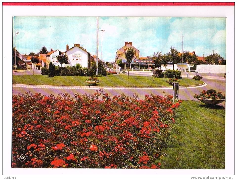 ST-ELOY-LES-MINES (Puy-de-Dôme  )  Entrée Sud De La Ville - Saint Eloy Les Mines