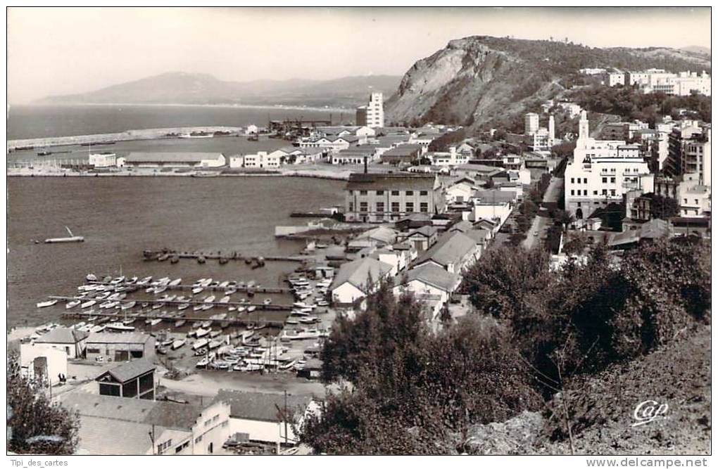 Philippeville - Vue Générale Sur Le Port - Skikda (Philippeville)