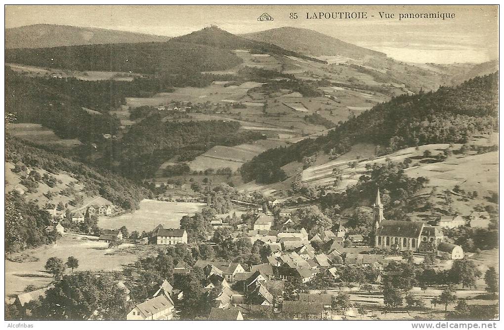 68 CPA Lapoutroie Vue Panoramique  Sur Le Village - Lapoutroie