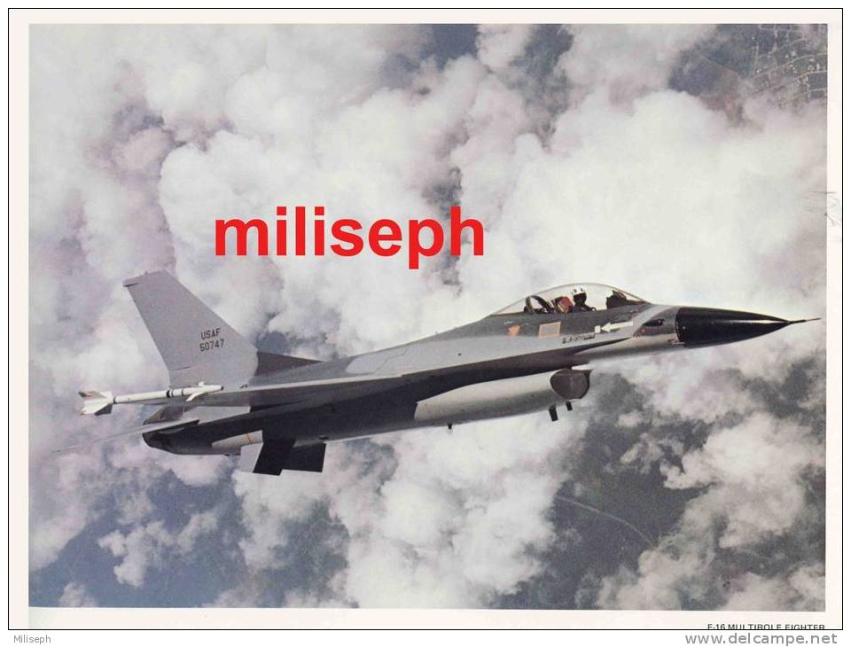 Lot De 2 Photos - Avion  F-16 Multirole Fighter - USAF -       (2944) - Luchtvaart