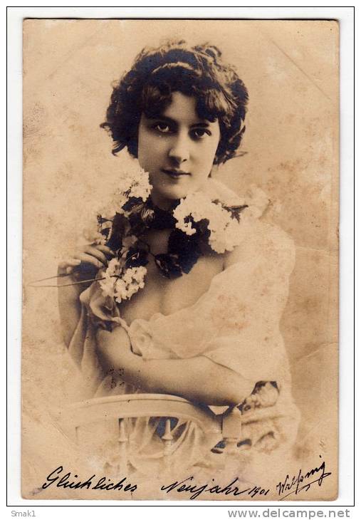 PHOTOGRAPHS WOMAN A LADY WITH FLOWERS OLD POSTCARD 1901. - Photographie