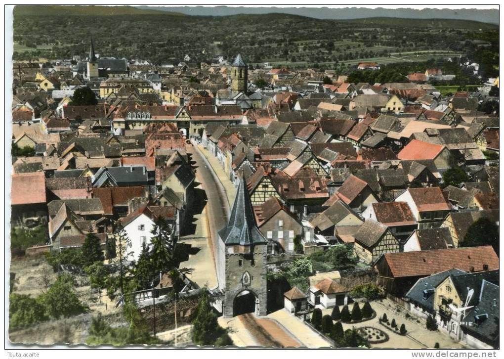 CPSM 67 ROSHEIM  EN AVION AU DESSUS DE..  PORTE DE LA VIERGE ET VUE GENERALE  Grand Format - La Petite Pierre