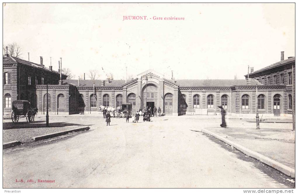 JEUMONT - Gare Extérieure - Superbe Carte Très Animée - Jeumont