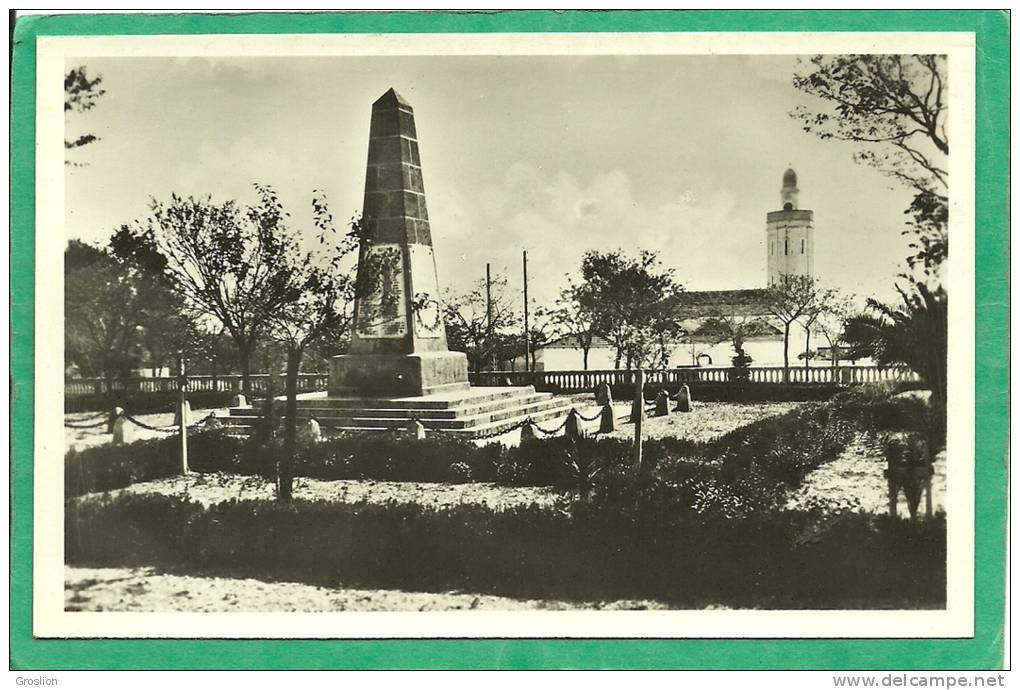 AIN-BEIDA   - MONUMENT AUX MORTS ET LA MOSQUEE  26 - Autres & Non Classés