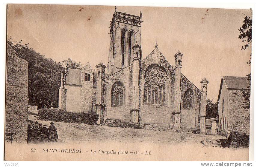 SAINT-HERBOT: La Chapelle (côté Est) - Saint-Herbot