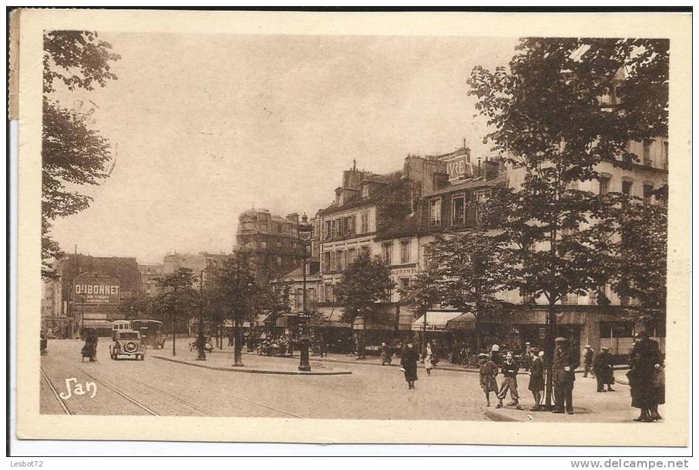 Cpa, Paris (20è), La Place Auguste-Métivier, Très Bien Animée - Paris (20)