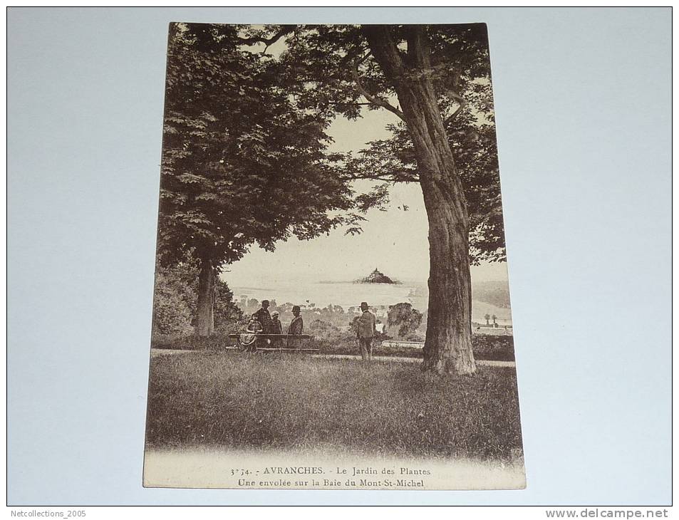 AVRANCHES - LE JARDIN DES PLANTES - UNE ENVOLEE SUR LA BAIE DU MONT-SAINT-MICHEL - 50 MANCHE - Avranches