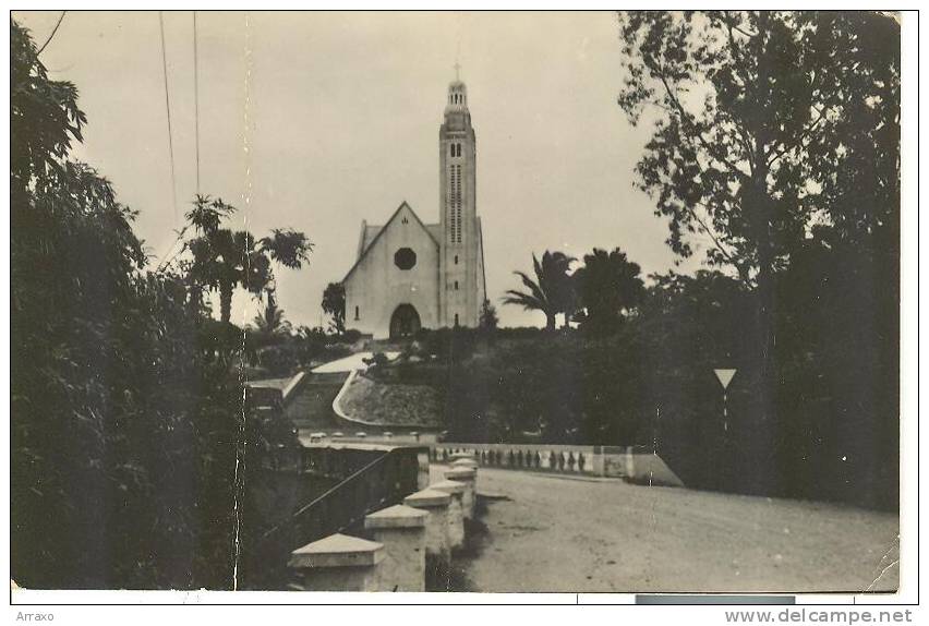 AF005 - Congo Belge - L'eglise Des SS. Albert Et Victor A Albertville - Altri & Non Classificati