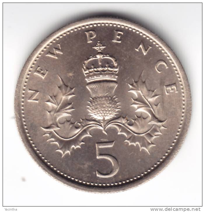 @Y@    Groot Brittanië   5 New Pence  1977  UNC   (C425) - 5 Pence & 5 New Pence