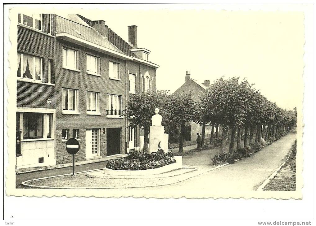 Wavre Monument De La Reine Astrid - Waver