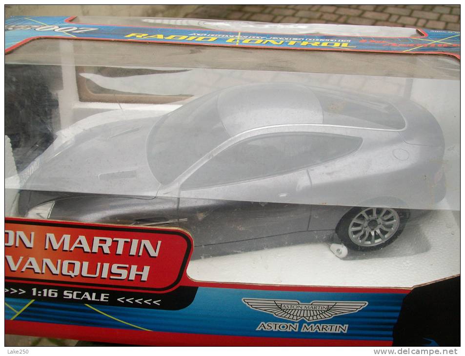 ASTON MARTIN VANQUISH Scala 1/16 - Modelos R/C (teledirigidos)