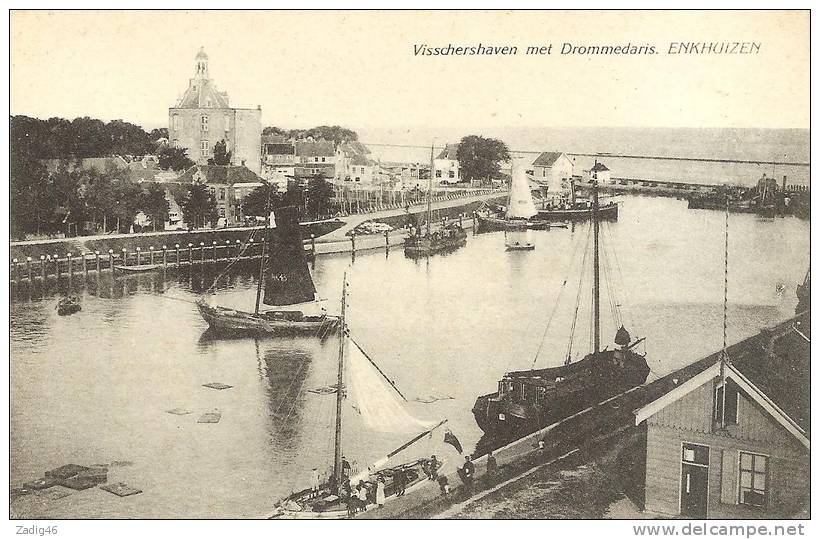 ENKHUIZEN - VISSCHERSHAVEN MET DROMMEDARIS - Enkhuizen