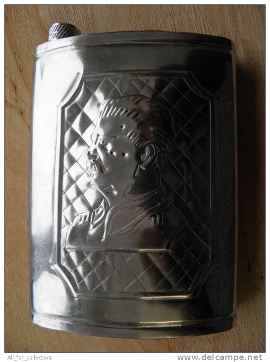 Metal Flask With Stalin 's Image, 12x17x3cm, Weight 160g, 3 Scans - Spirits