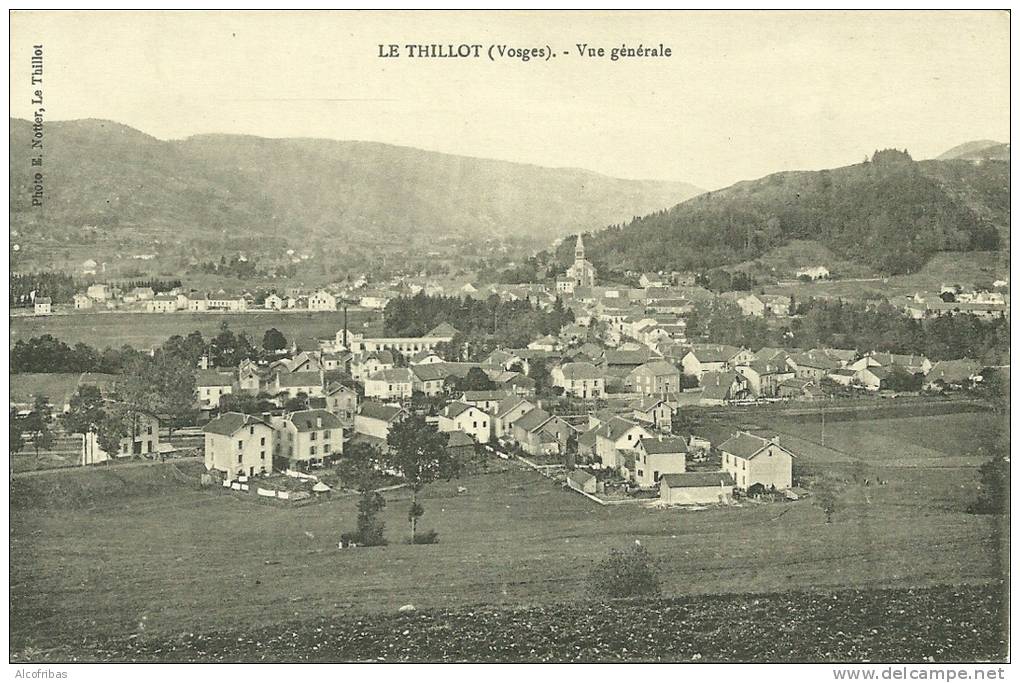 88 CPA Le Thillot Vue Generale 2 Cartes - Le Thillot