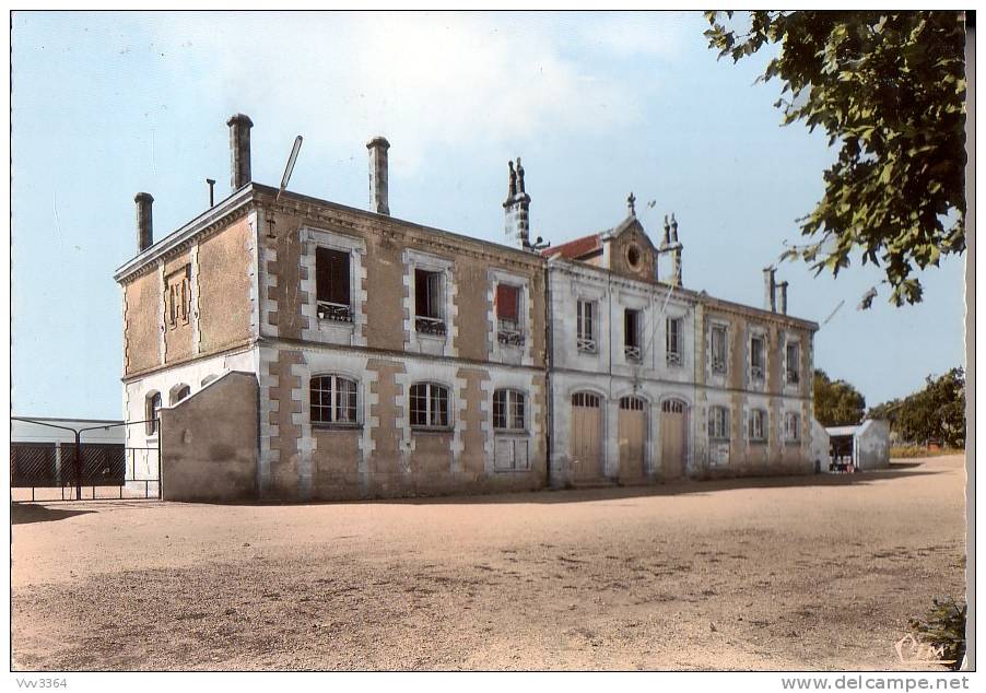 LISTRAC-MEDOC: L'Hôtel De Ville - Lesparre Medoc