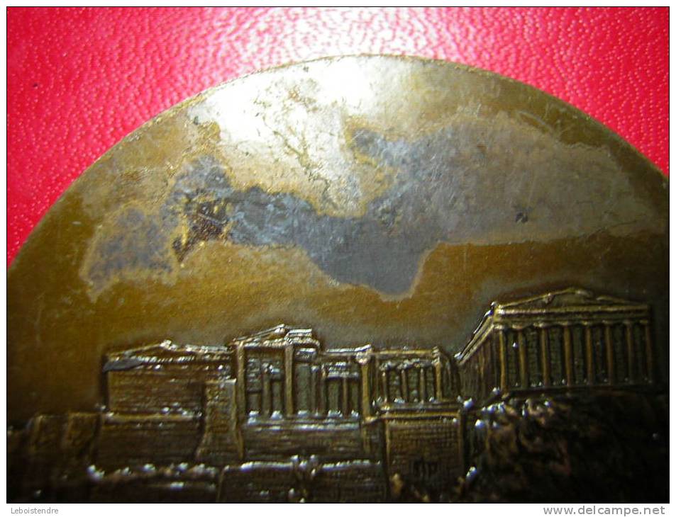 MEDAILLE BRONZE   102 GRAMMES UNESCO  1977 ACROPOLE   SIGNEE B R SANTUCCI ??? - Professionals / Firms