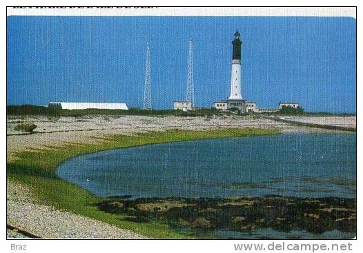 CPM  Ile De Sein Phare - Ile De Sein