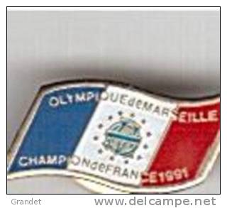 PIN´S - FOOT BALL - OLYMPIQUE DE MARSEILLE - OM - CHAMPION DE FRANCE - 1991. - Voetbal