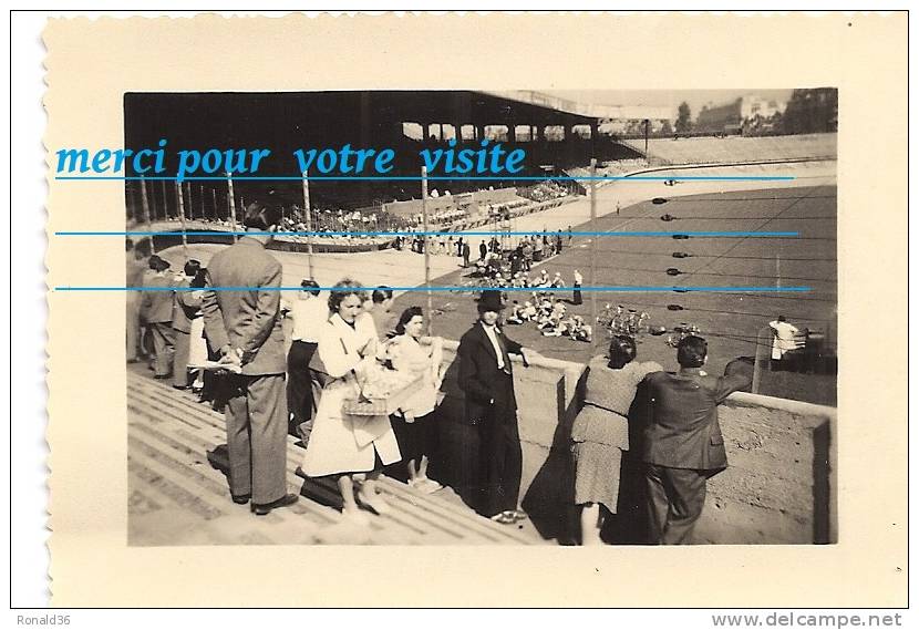 Photos Cyclisme Courses Cyclistes DEPART ( Parc Des Princes Boulogne Billancourt Paris ) SPORT Vélo Moteur - Cycling