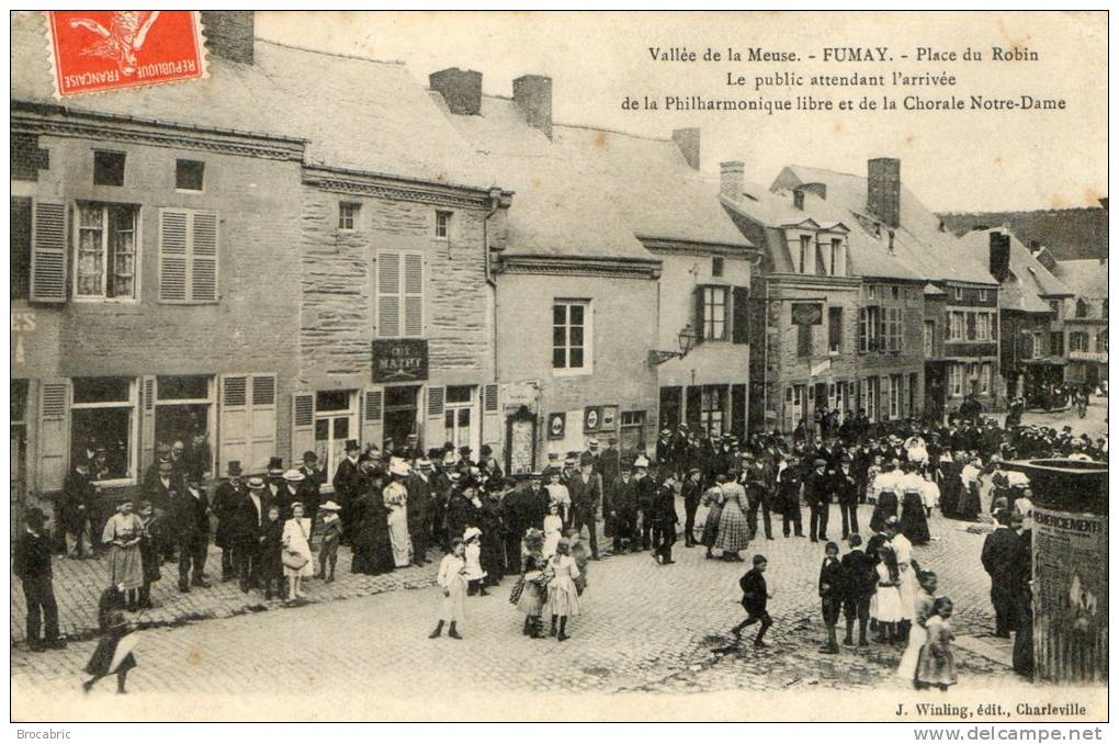 08  FUMAY - Place Du Robin - Autres & Non Classés