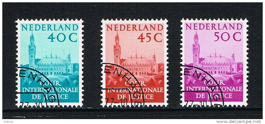 NEDERLAND  DIENSTZEGELS COURT INTERNATIONALE DE JUSTICE  1977 GESTEMPELD - Service