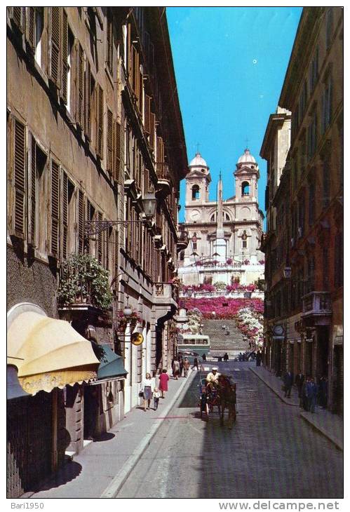 Bellissima   Cartolina    Anni  70      "  ROMA - Piazza Di Spagna Da Via Condotti      " - Piazze
