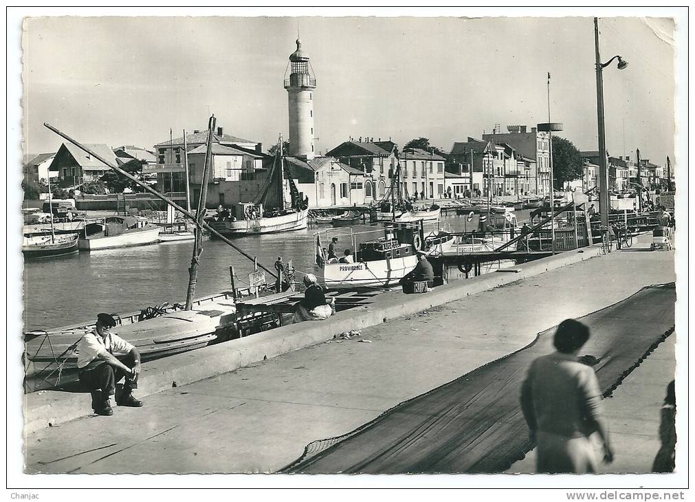 Cpsm:  30 LE GRAU DU ROI  (ar. Nîmes) Port De Pêche Sur La Vidourle  (animé)  1961  N° 295 - Le Grau-du-Roi