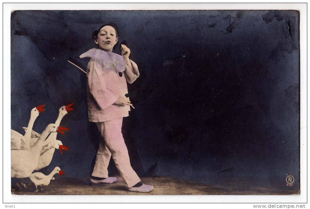 PHOTOGRAPHS CHILDREN BOY PIERROT CLOWN AND SWANS R Nr. 3737 OLD POSTCARD 1906. - Photographs