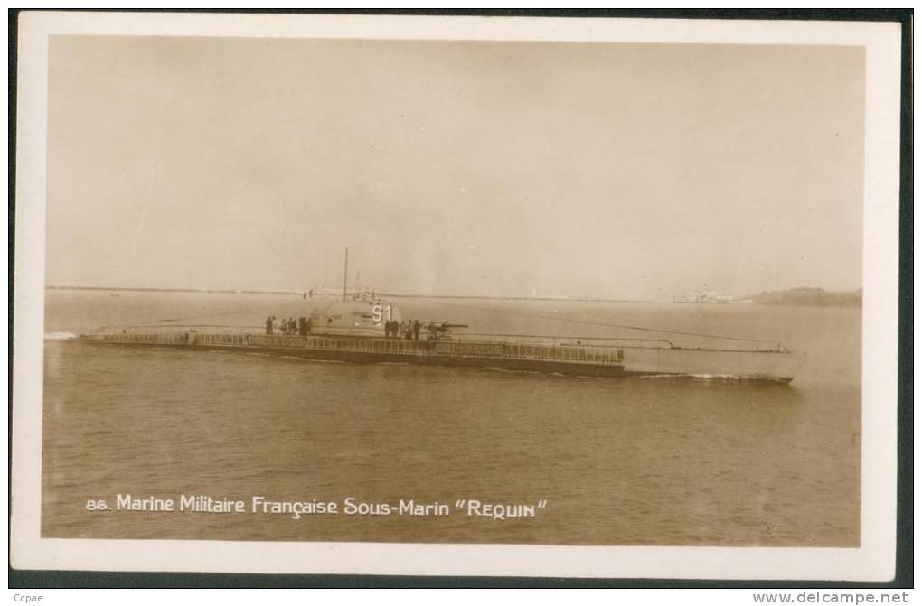 Marine Militaire Française -  Sous-Marin "REQUIN" - Submarines