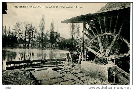 N°28846 -cpa Moret Sur Loing -le Loing Au Vieux Moulin- - Molinos De Agua