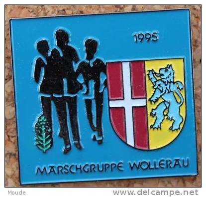 GROUPE DE MARCHE A PIEDS WOLLERÄU 1995 SUISSE - MÄRSCHGRUPPE SCHWEIZ   -    (ROUGE) - Andere & Zonder Classificatie